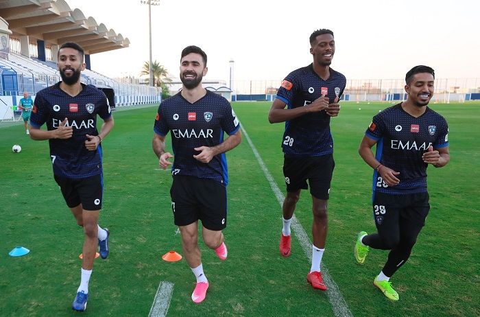 لاعبو الهلال 