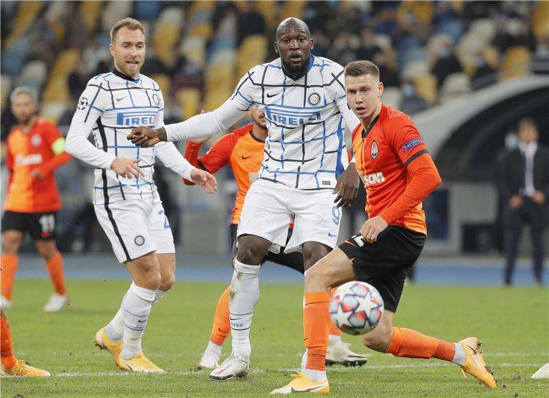 لوكاكو بمواجهة شاختار