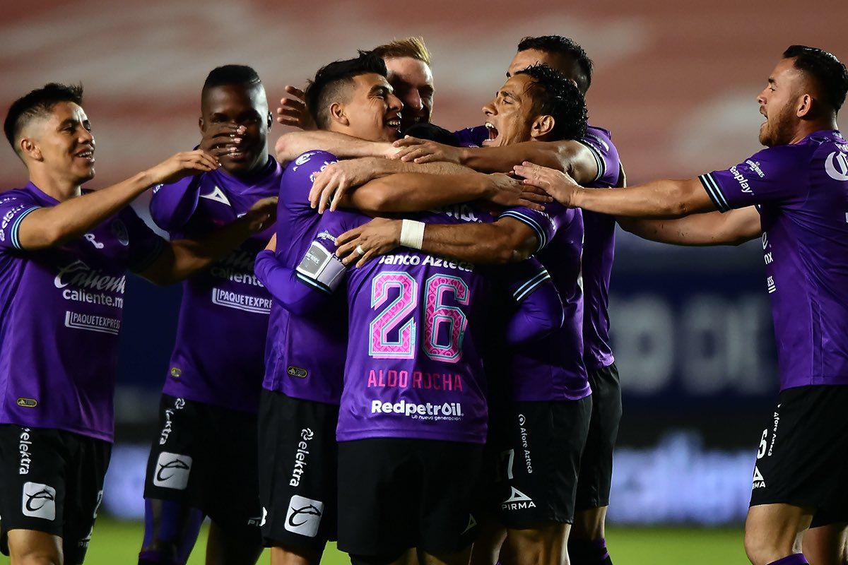 فرحة لاعبي مازاتلان