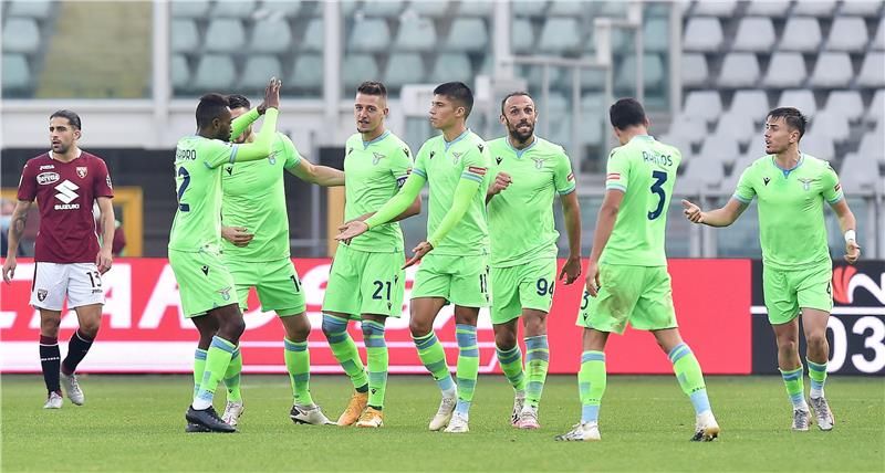 لاعبو لاتسيو 