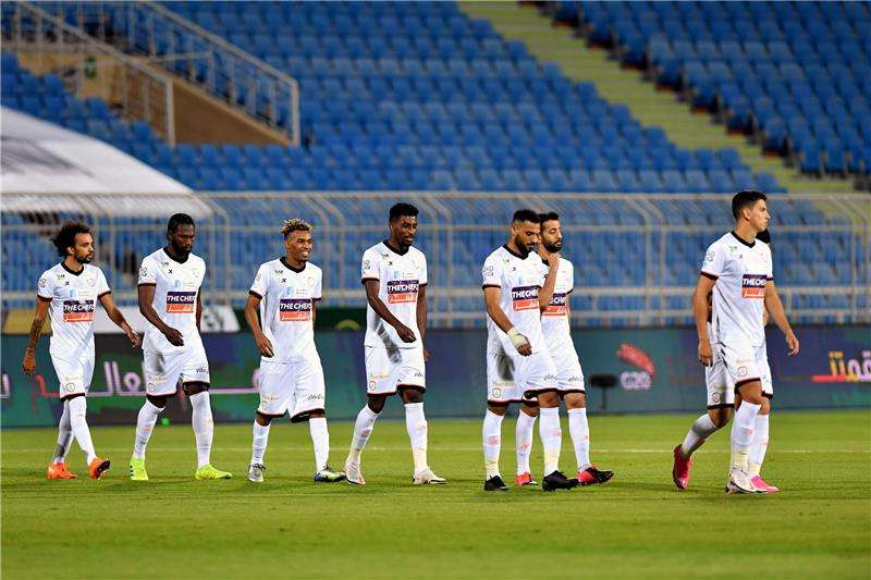 لاعبو الشباب