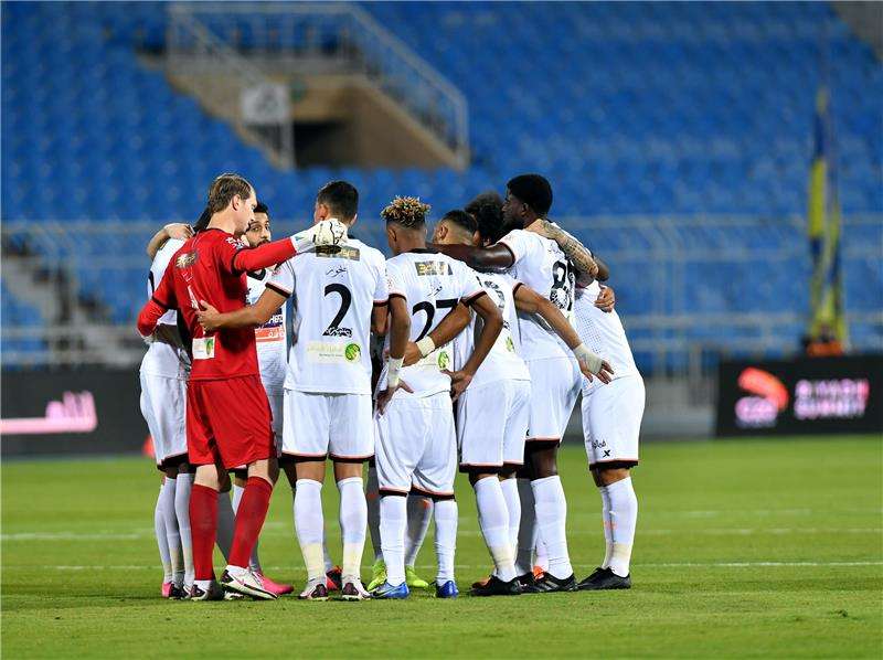 لاعبو الشباب 