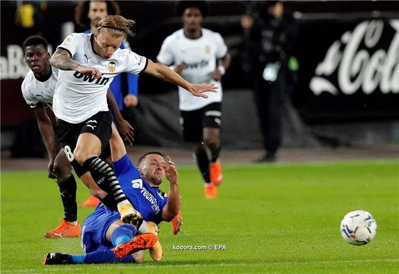 ?i=epa%2fsoccer%2f2020-11%2f2020-11-01%2f2020-11-01-08792092_epa