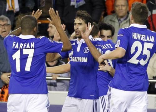 2011-02-152011-02-15t214703z_01_mad516_rtridsp_3_soccer-champions_reuters