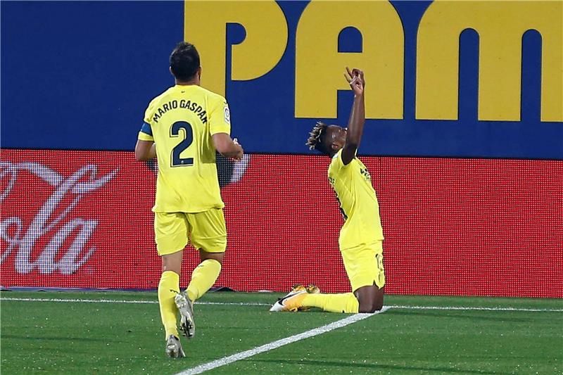 لاعبو فياريال 