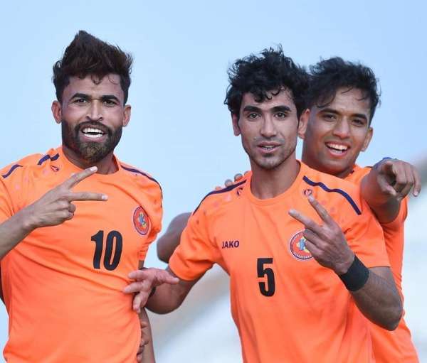 لاعبو الكهرباء 