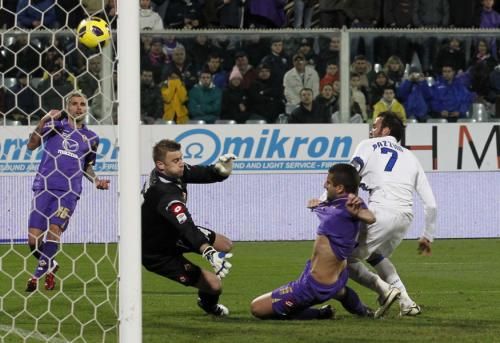 2011-02-162011-02-16t194059z_01_mxr51_rtridsp_3_soccer-italy_reuters