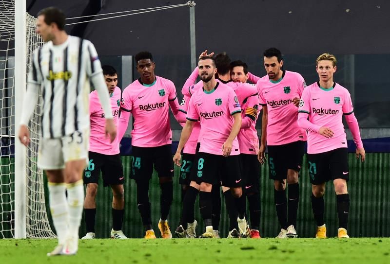 لاعبو برشلونة 