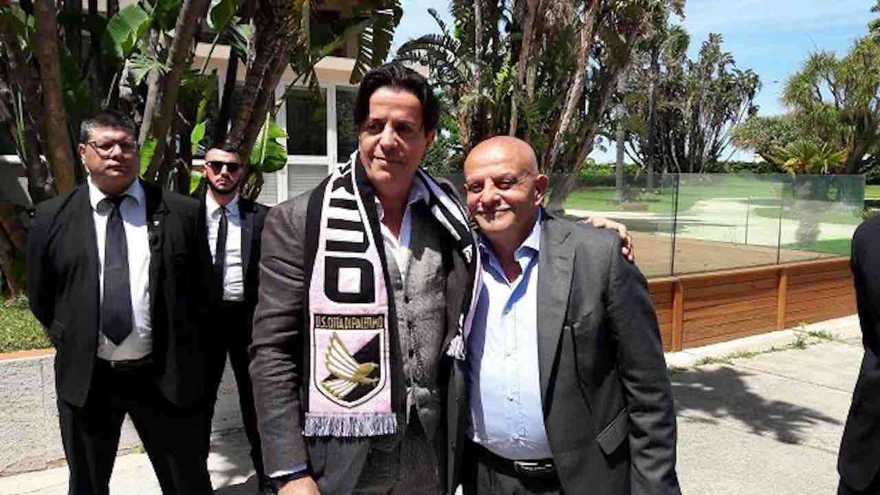 الشقيقان توتولوموندو