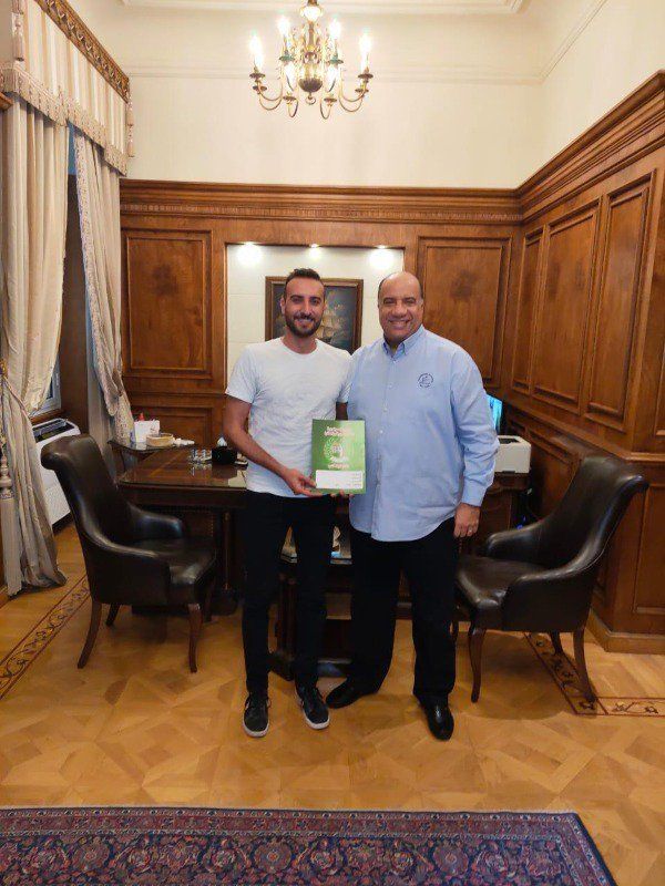 من التوقيع مع الصفقات الجديدة