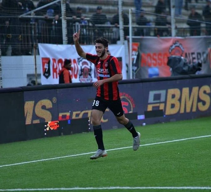  ياسين عليان