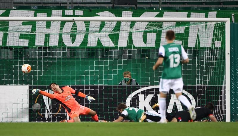 2020-11-05t180748z_1033329275_up1egb51ed0iq_rtrmadp_3_soccer-europa-rav-dun-report_reuters