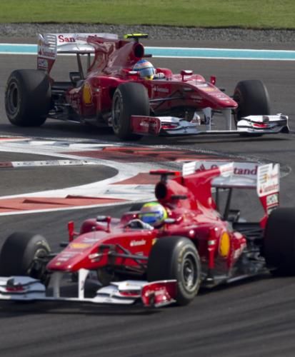 2010-11-13t114753z_01_yas03_rtridsp_3_motor-racing-prix_reuters