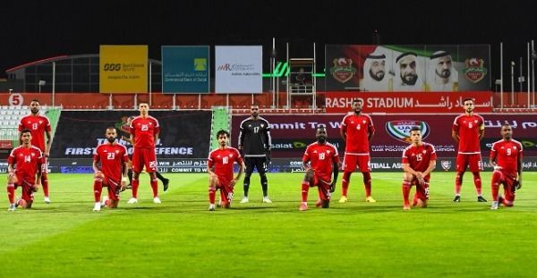 لاعبو منتخب الإمارات