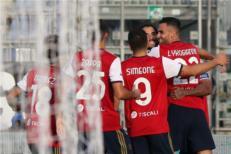 لاعبو كالياري