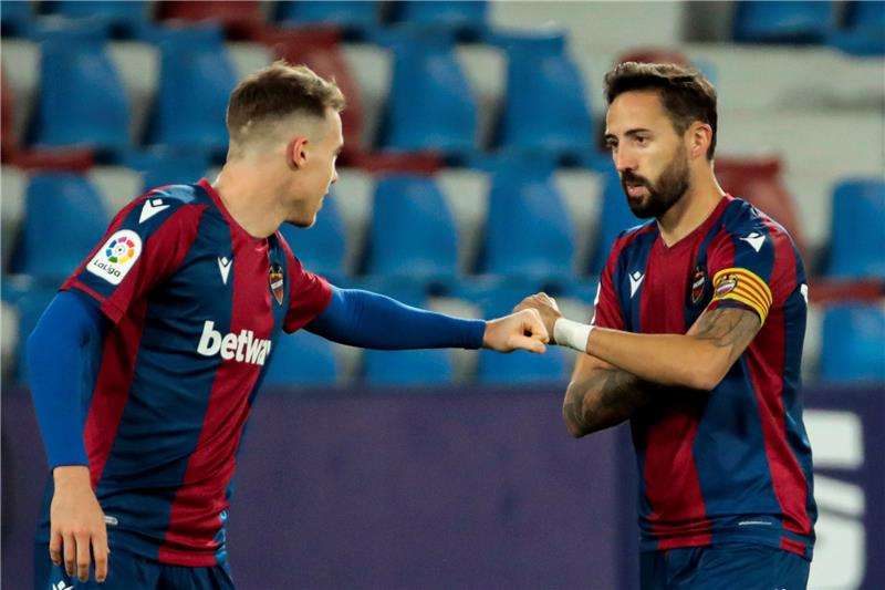 لاعبو ليفانتي