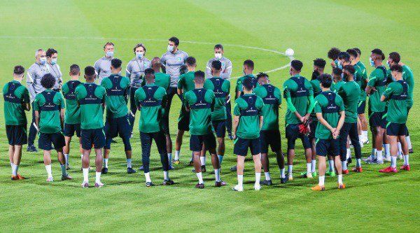 لاعبو منتخب السعودية
