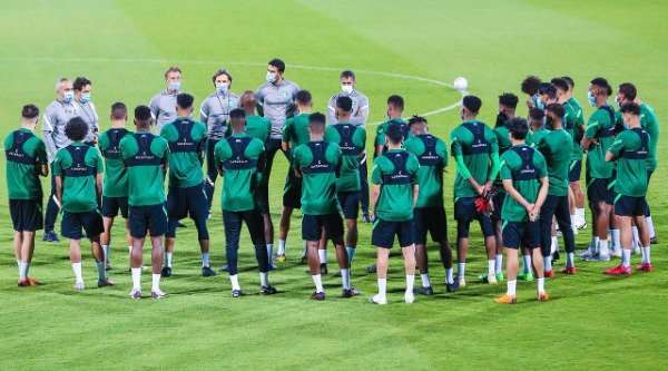 لاعبو منتخب السعودية