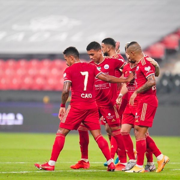 لاعبو الشارقة 