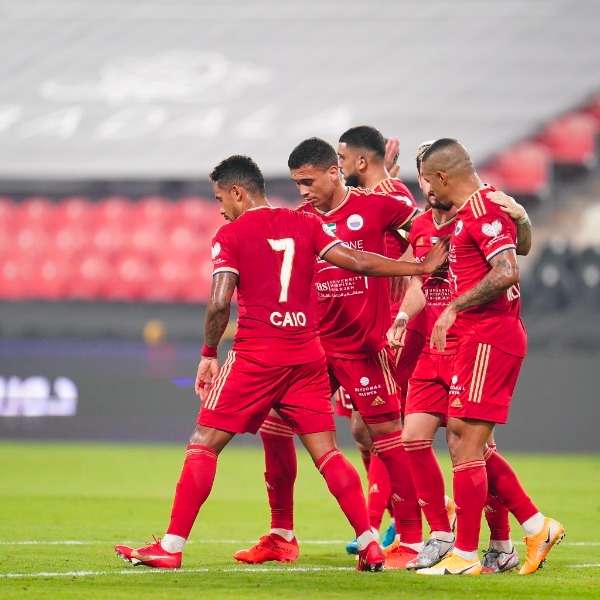 لاعبو الشارقة