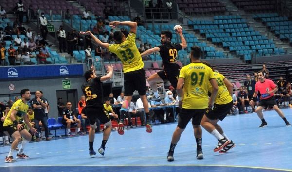 من مباراة الترجي وساقية الزيت