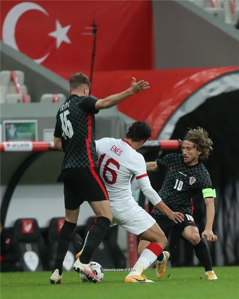 ?i=epa%2fsoccer%2f2020-11%2f2020-11-11%2f2020-11-11-08814364_epa