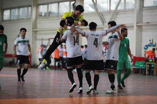 لاعبو نفط الوسط 