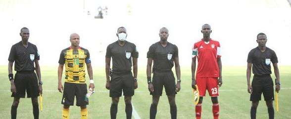 قبل بداية اللقاء