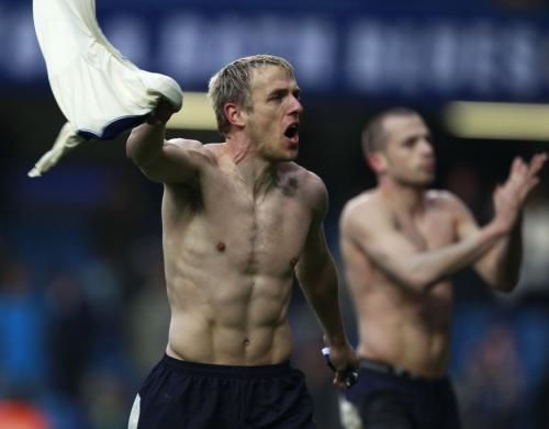 2011-02-192011-02-19t154907z_01_edy08_rtridsp_3_soccer-england-cup_reuters