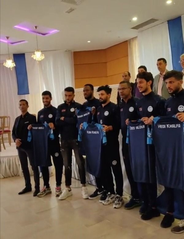 من المؤتمر الصحفي   