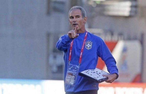 كارلوس أماديو