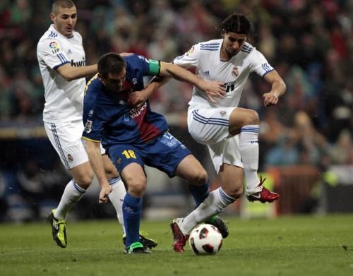 2011-02-192011-02-19t194631z_01_svp203_rtridsp_3_soccer-spain_reuters