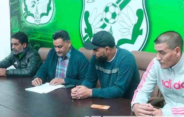 من مراسم التوقيع