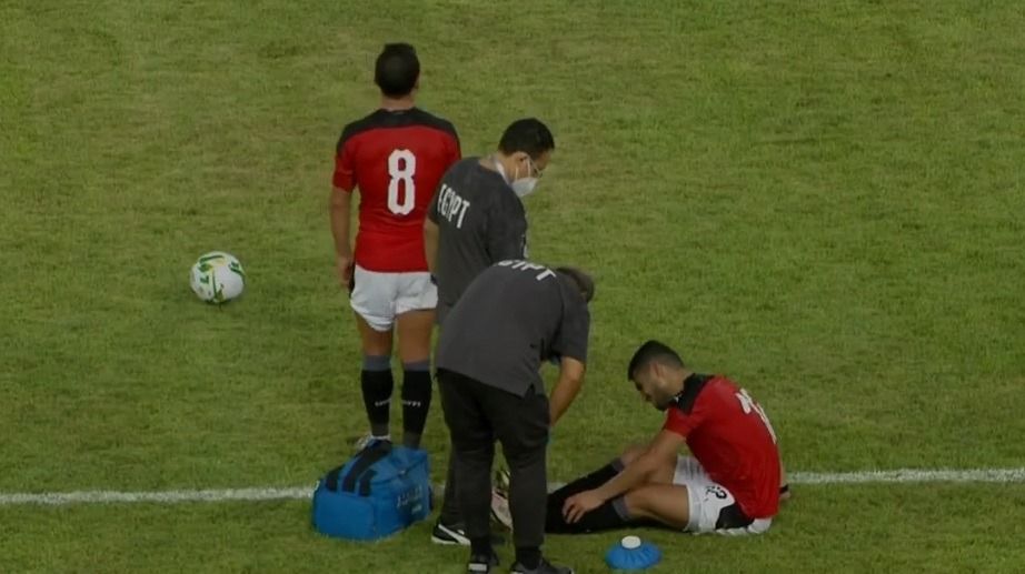 أيمن أشرف أثناء إصابته