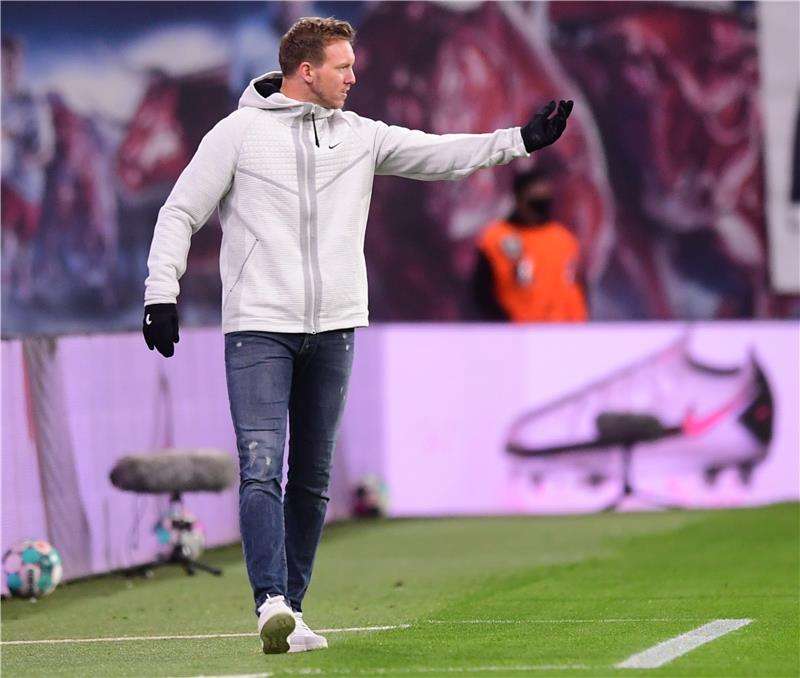 جوليان ناجلسمان