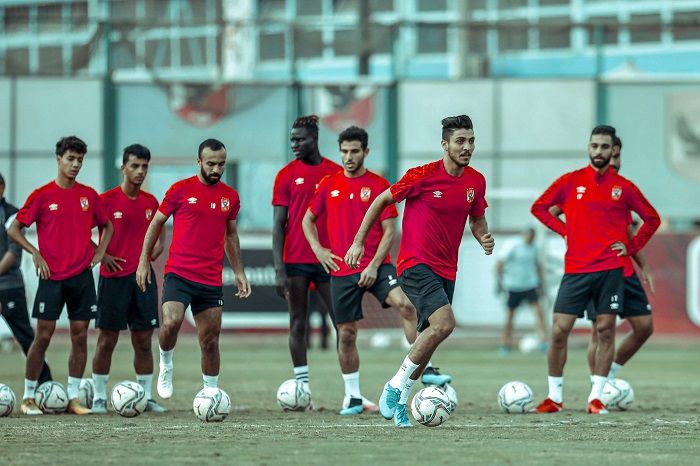 لاعبو الأهلي