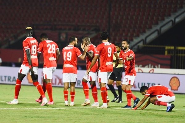 لاعبو الأهلي