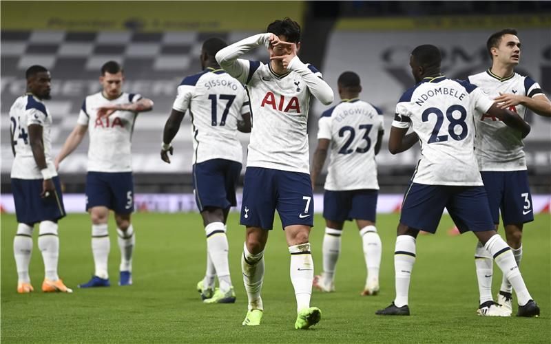 احتفال سون بهدفه في السيتي