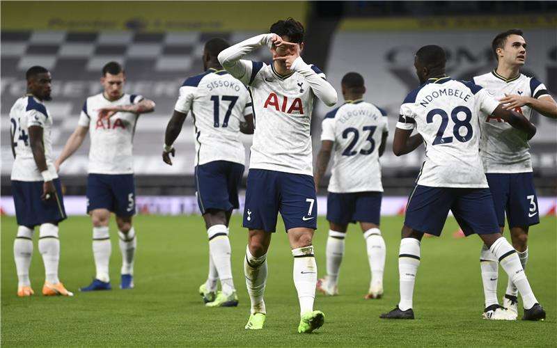 احتفال سون بهدفه في السيتي