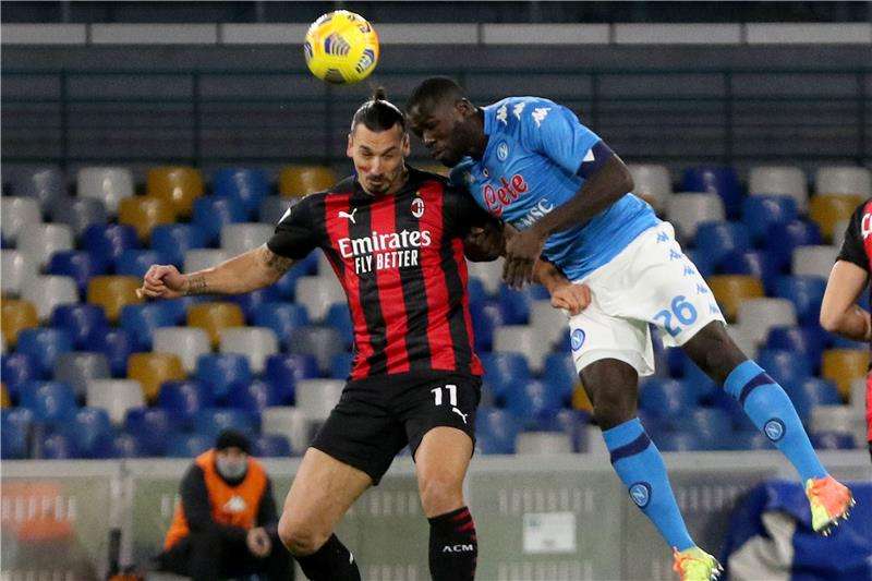 إبرا أمام نابولي