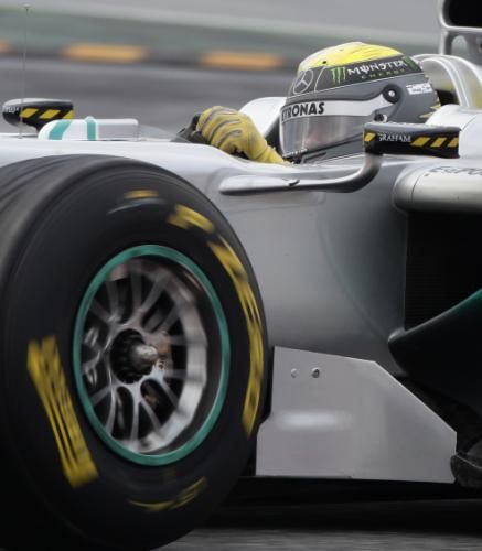 2011-02-202011-02-20t152519z_01_bar110_rtridsp_3_motor-racing_reuters