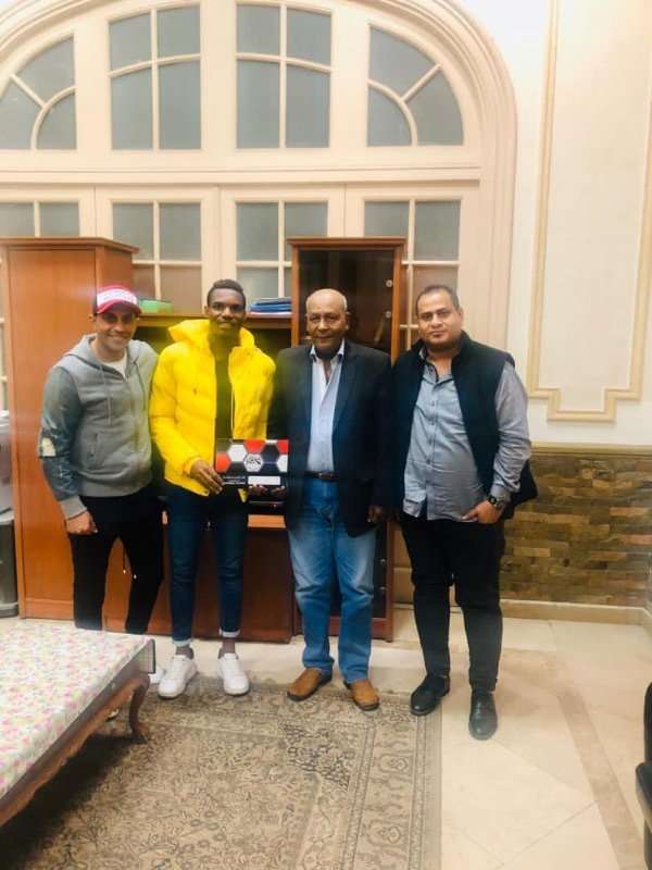 من تقديم اللاعب