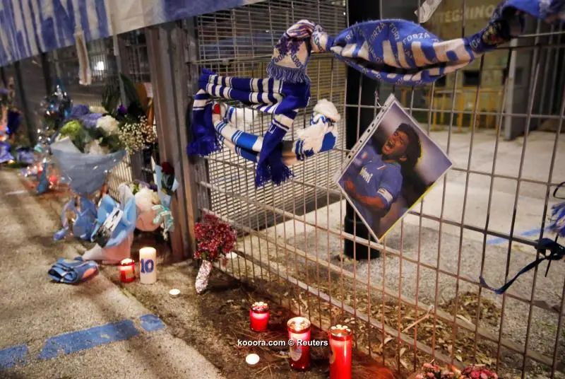 ?i=reuters%2f2020-11-25%2f2020-11-25t193710z_890763972_rc2jak9pcu1m_rtrmadp_3_soccer-argentina-maradona-naples_reuters