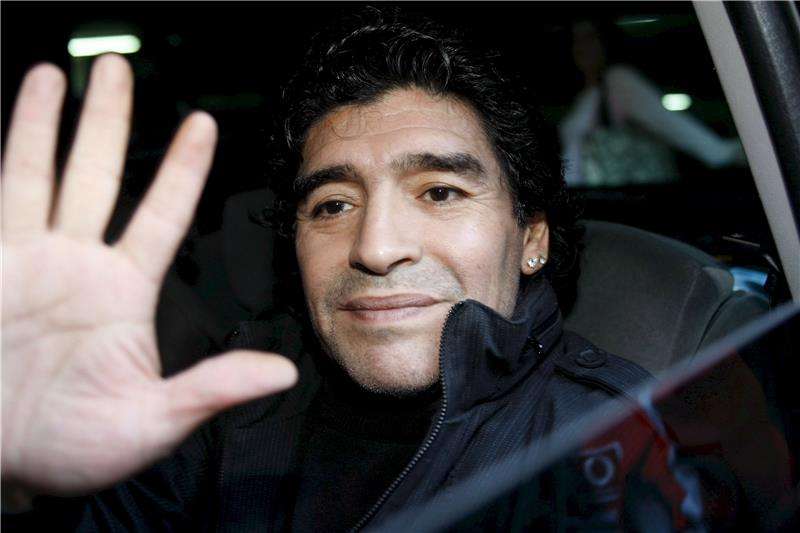 دييجو مارادونا