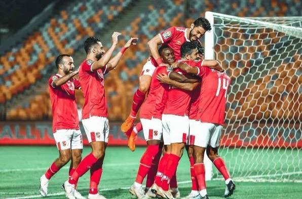 لاعبو الأهلي