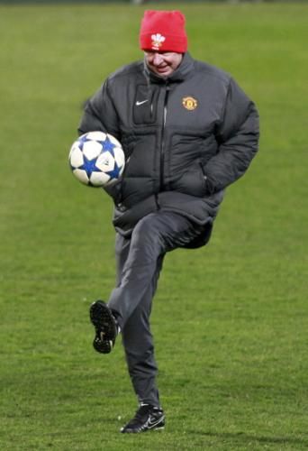 2011-02-222011-02-22t180855z_01_jpp12_rtridsp_3_soccer-champions_reuters