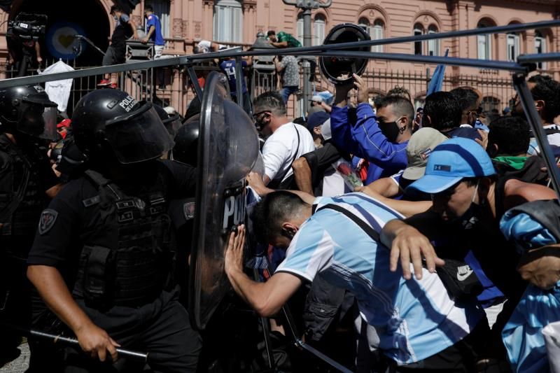 2020-11-26t183446z_2043275135_rc26bk9p9ibv_rtrmadp_3_soccer-argentina-maradona_reuters