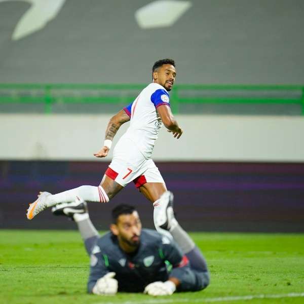 من لقاء شباب الأهلي وعجمان