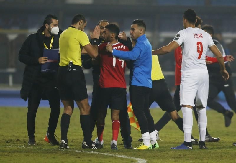 مشاجرة الشحات ومصطفى محمد