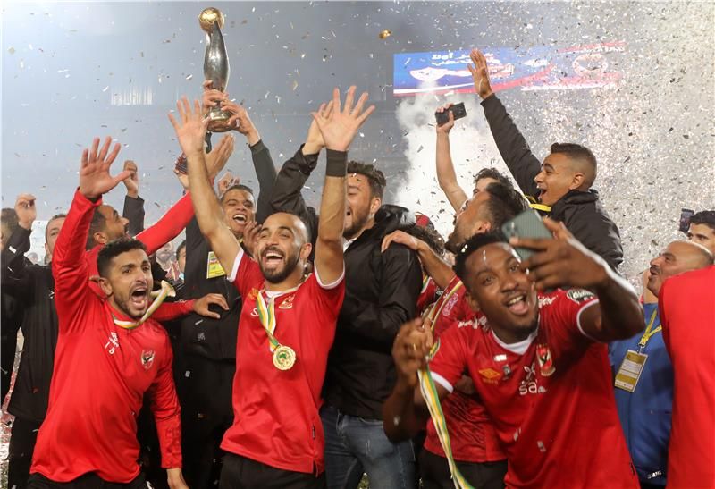 لاعبو الأهلي